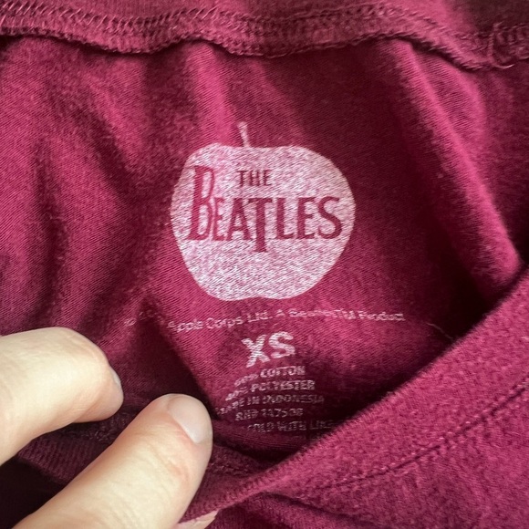 The Beatles Abbey Road Graphic Tee - Picture 2 of 3